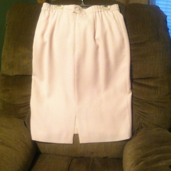 Skirt - Picture 2 of 2