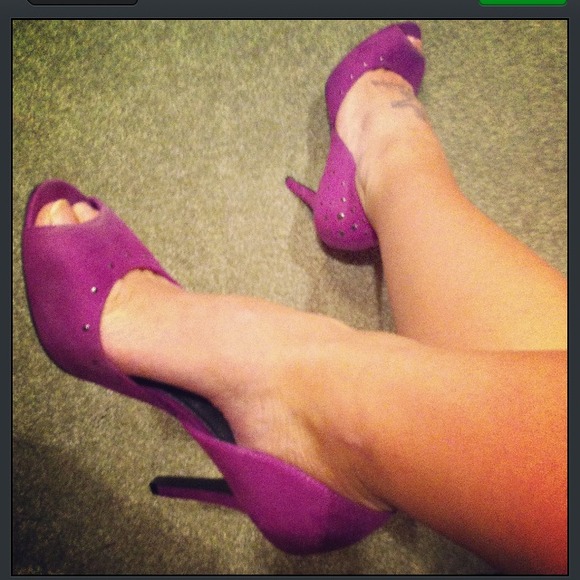 Studded Magenta Christian Siriano Heels - Picture 3 of 4