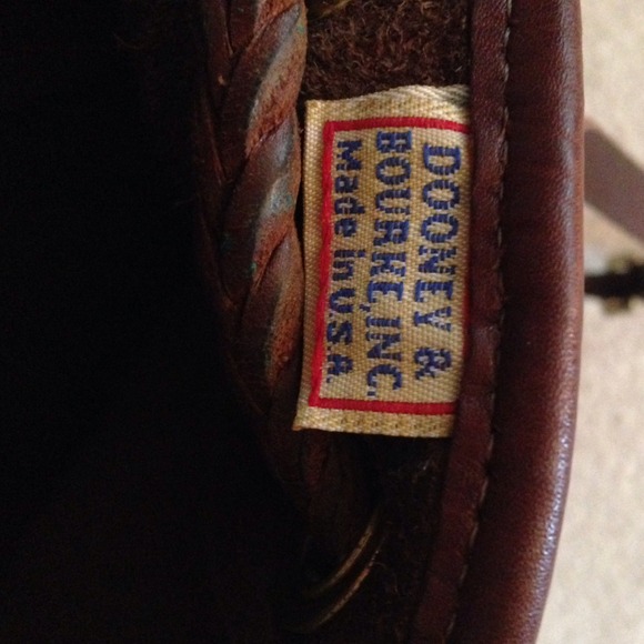Sold**Authentic Vintage Dooney & Bourke handbag - Picture 2 of 2