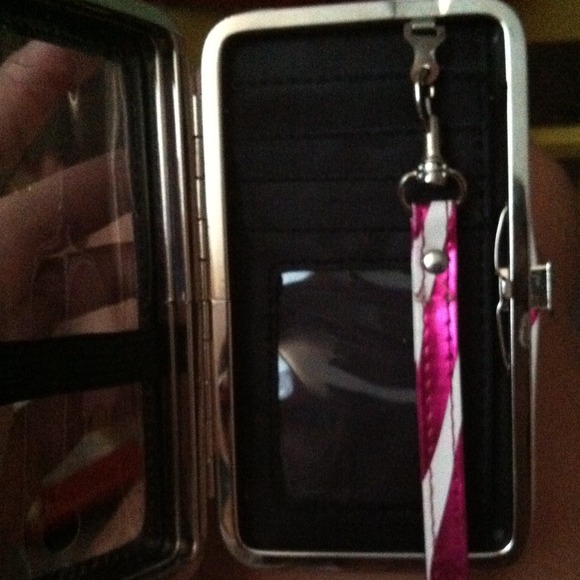 iPhone 4 / 4s case/wallet - Picture 3 of 3