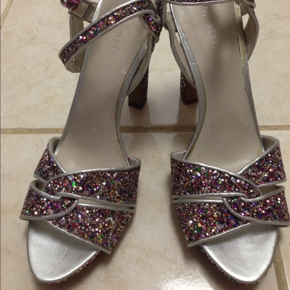 Sold - Picture 3 of 3