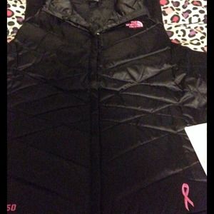 North face down vest ( breast cancer )