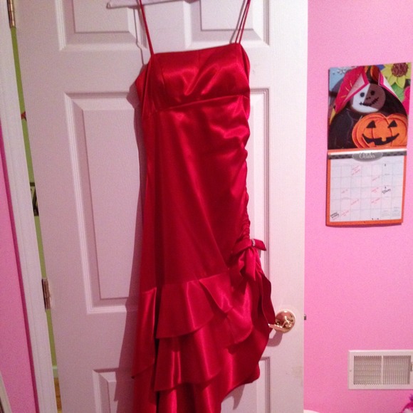 Red BEAUTIFUL dress 💃
