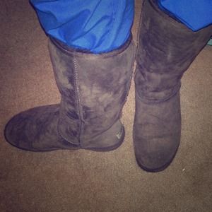 Uggs sz 9 brown