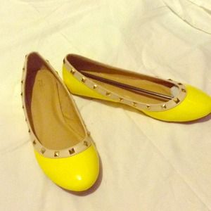 Yellow studded flats
