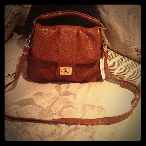 🚫SOLD🚫NWT Steve Madden cross body bag  in cognac