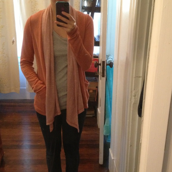 Urban outfitters sweater - Picture 3 of 3