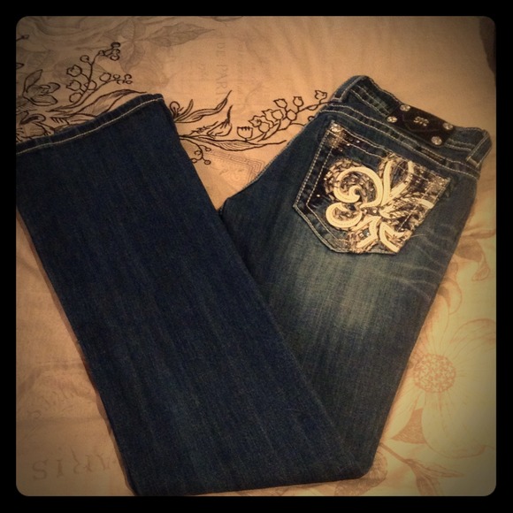 🚫SOLD🚫Authentic Miss Me Jeans size 31