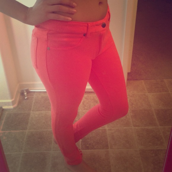 Peach jeggings!