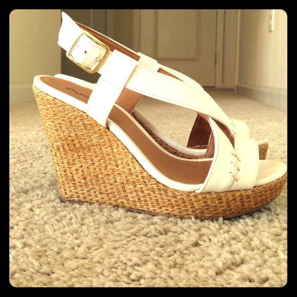 Qupid Wedges ! Size 8