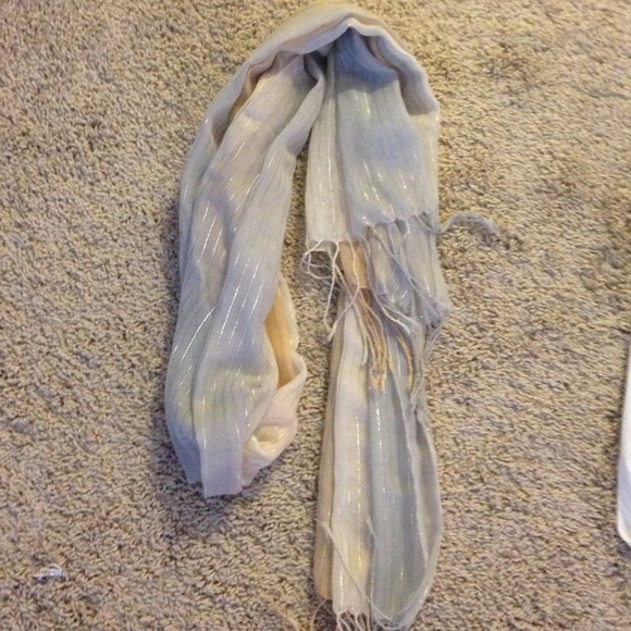 🚫SOLD IN BUNDLE💢🚫Light weight scarf