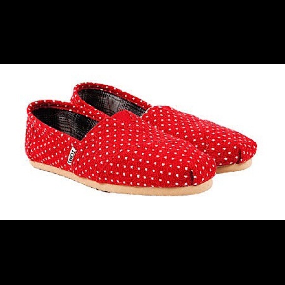 SOLD* Red polka dot TOMS! Sz 7! - Picture 2 of 4