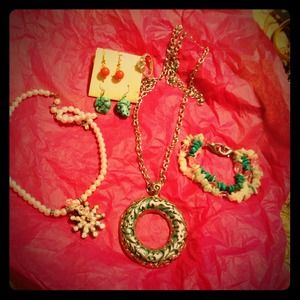 Turquoise and bling jewelry lot🌟🌟🌟
