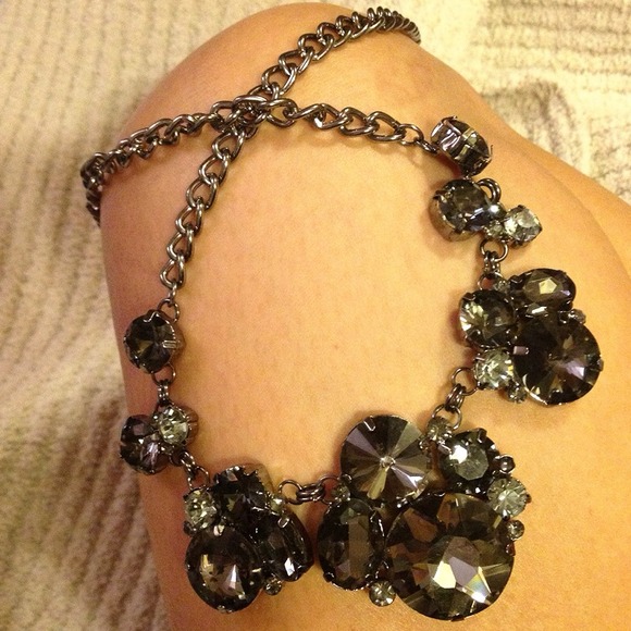 🎉HPx4🎉spring statement necklace - Picture 4 of 4