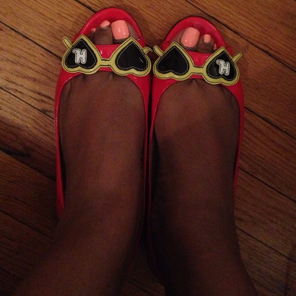 So cute and fun sandals