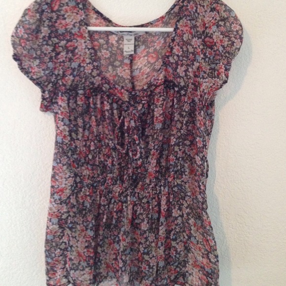 ❌Sold❌ Floral Top