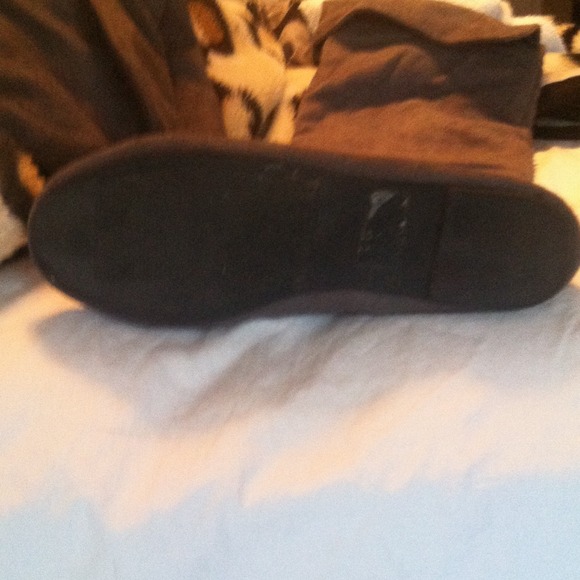 Gray boots - Picture 2 of 4