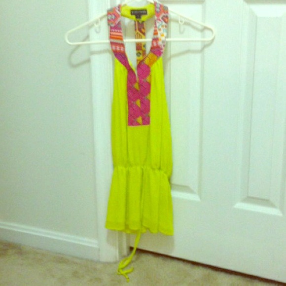 Yellow top - Picture 1 of 1