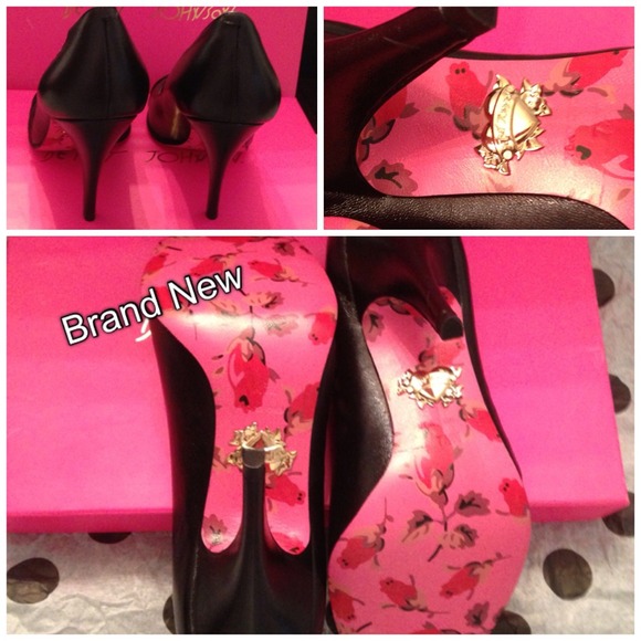 💋Betsey Johnson WasPeepToe - Size 8 - Picture 3 of 4