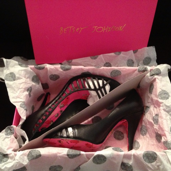 💋Betsey Johnson WasPeepToe - Size 8 - Picture 4 of 4