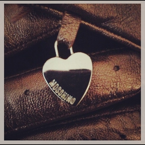 Moschino Bronze Perforated Driving Gloves - Picture 3 of 4