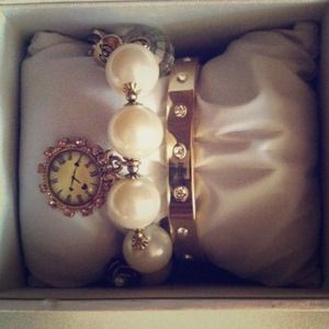 Betsey Johnson Charm Bracelet