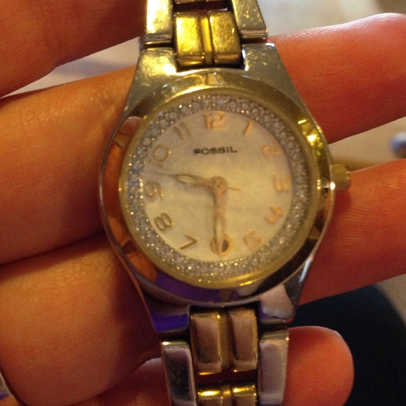 Womens fossil watch🌟 - Picture 2 of 4