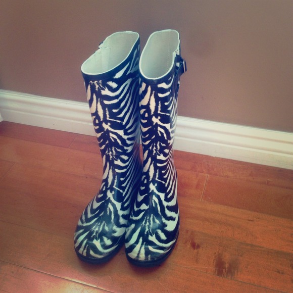Zebra Rain Boots - Picture 1 of 2