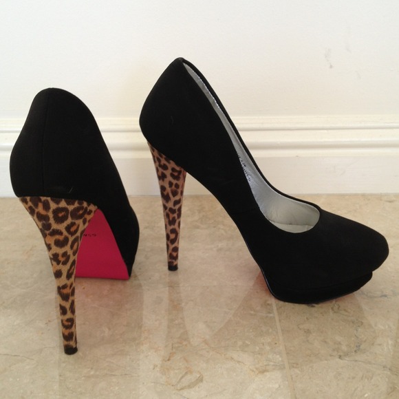 Shoe Dazzle Shoes - Shoe dazzled signature sole pumps