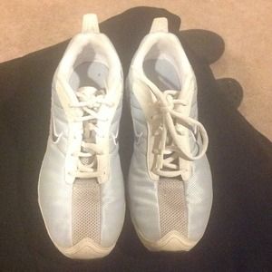 NIKE women's AIR ROLLING RAIL WALKING Shoes