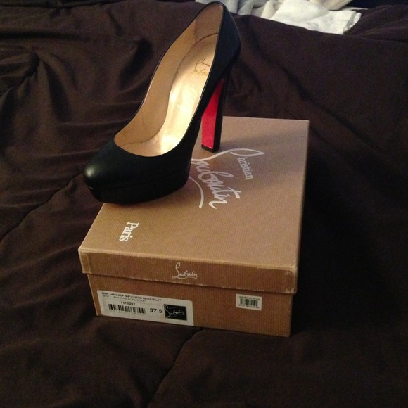 BLACK CHRISTIAN LOUBOUTIN PUMPS