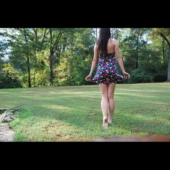 Cute flower pattern dress from Abercrombie! - Picture 2 of 4