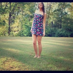 Cute flower pattern dress from Abercrombie!