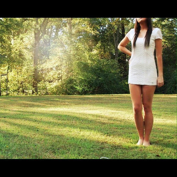 Size 7 white dress from Hollister - Picture 2 of 2