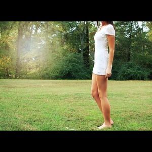 Size 7 white dress from Hollister