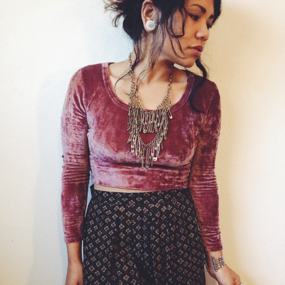 🎉HP🎉 90s vtg velvet crop top