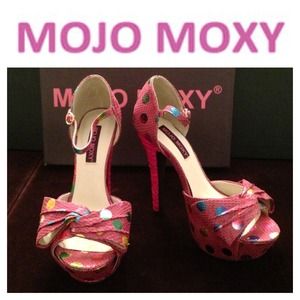 🎃SALE🎃Mojo Moxy "Dotty" Heel Size: 8, 8.5 & 9