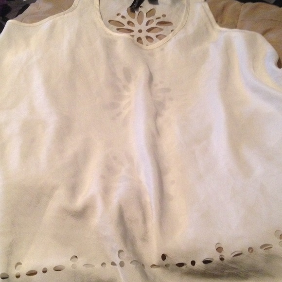 Polyester tank with eyelet cutouts