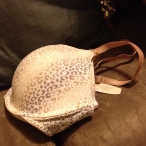 NWT Victoria's Secret 36D Cheetah Print Bra