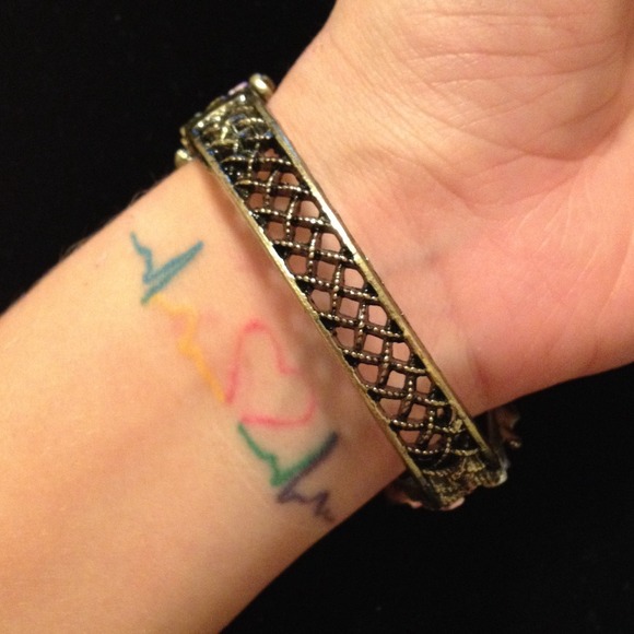 ON HOLD๐ฅHOST PICK!๐ฅFloral watch bracelet BOGO - Picture 3 of 4