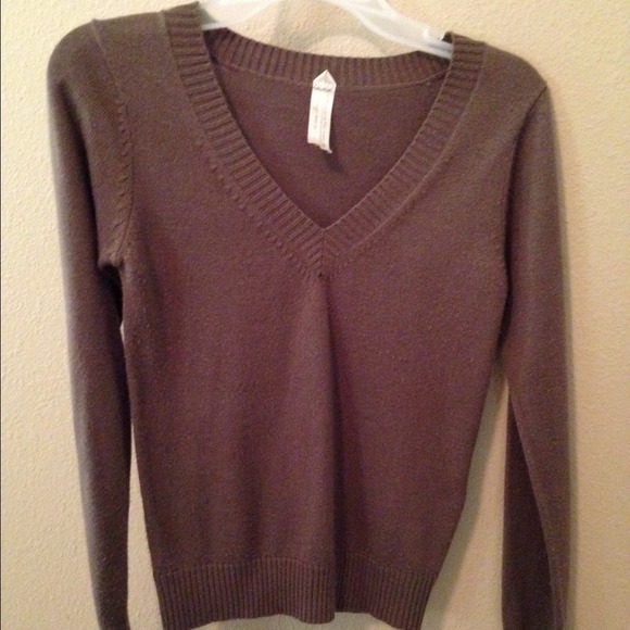 Brown sweater