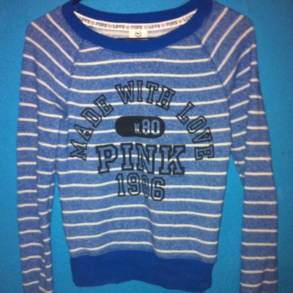 Victoria secret pink sweater. 💙