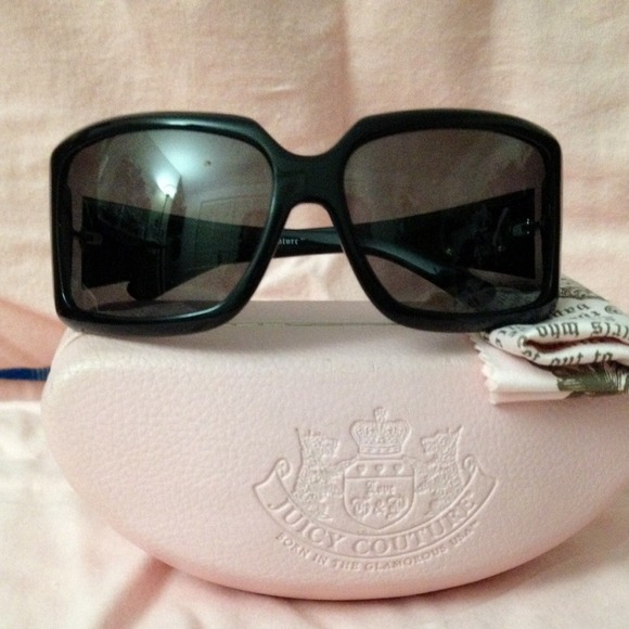 Juicy Couture Accessories - Juicy Couture sunglasses
