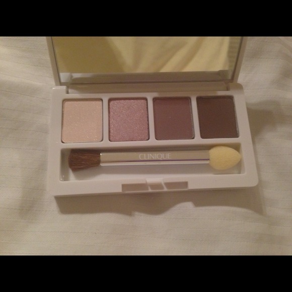🚫Sold in Bundle🚫 Clinique Color Surge Eye Shadow