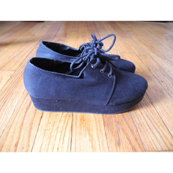 Urban outfitters black wedge
