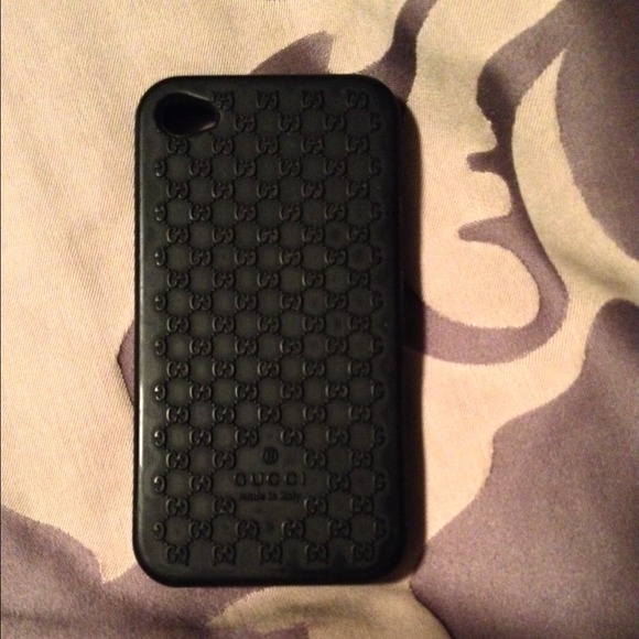 ...SOLD.....Authentic Gucci iPhone 4/4s case