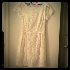 Foreve 21 lace dress with peek a boo back