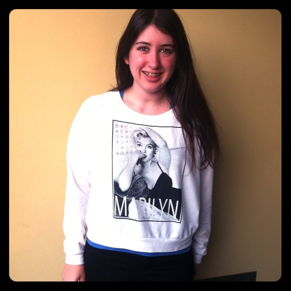 Marilyn Monroe sweater