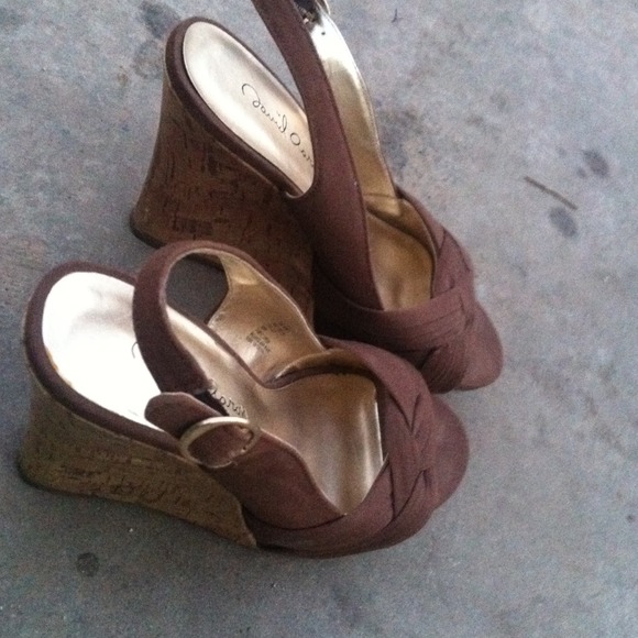 Chocolate Brown wedges