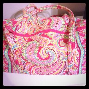 Great condition Vera Bradley duffle!